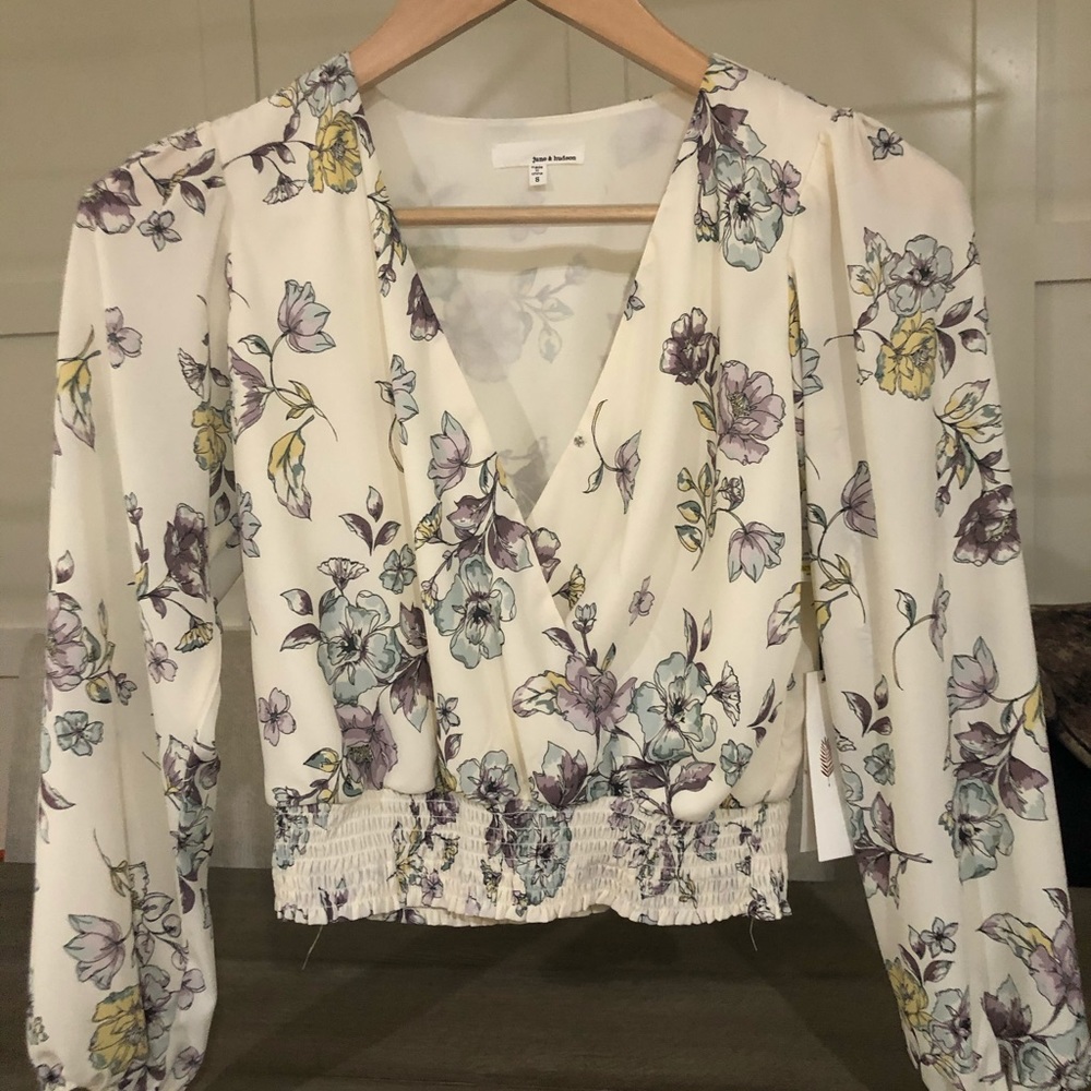 Woman’s Blouse - NWT - Size Small